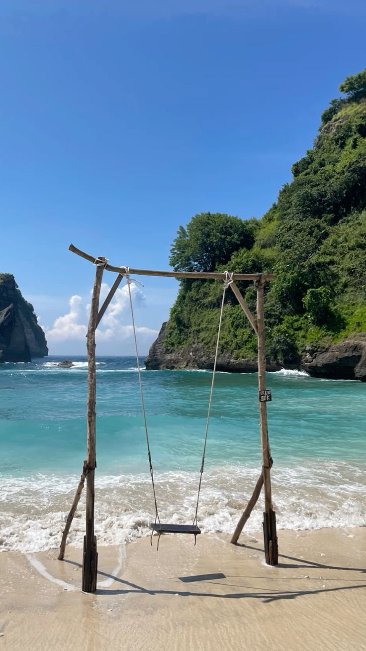 Nusa Penida Island Tour: Kelingking Cliff, Angel’s Billabong, Broken Beach, Crystal Bay and local lunch.